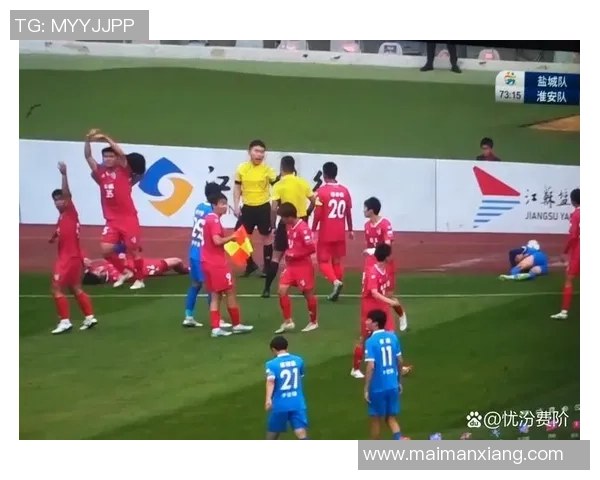 因踢足球遭遇质疑和骂声的球星们:他们的反击与挑战 因踢足球遭遇质疑和骂声的球星们:他们的反击与挑战