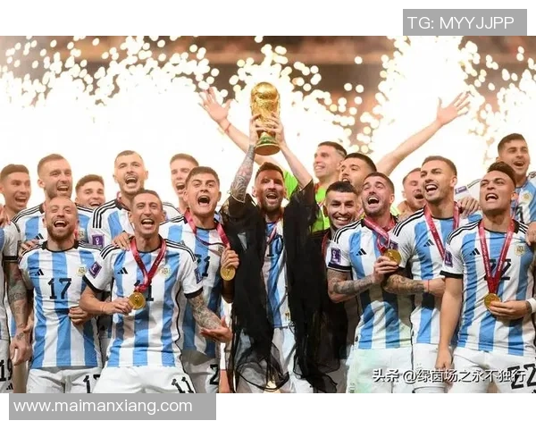 盘点那些曾以锋线球星身份闪耀绿茵场的传奇足球人物