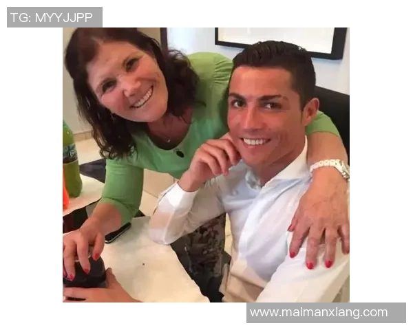 女足球星背后的温暖力量 她们都有伟大的妈妈在支持